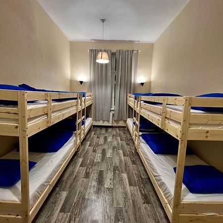 Fox Hostel Cracovie Extérieur photo