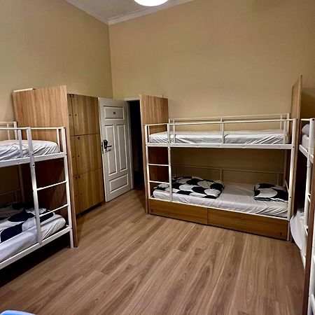 Fox Hostel Cracovie Extérieur photo