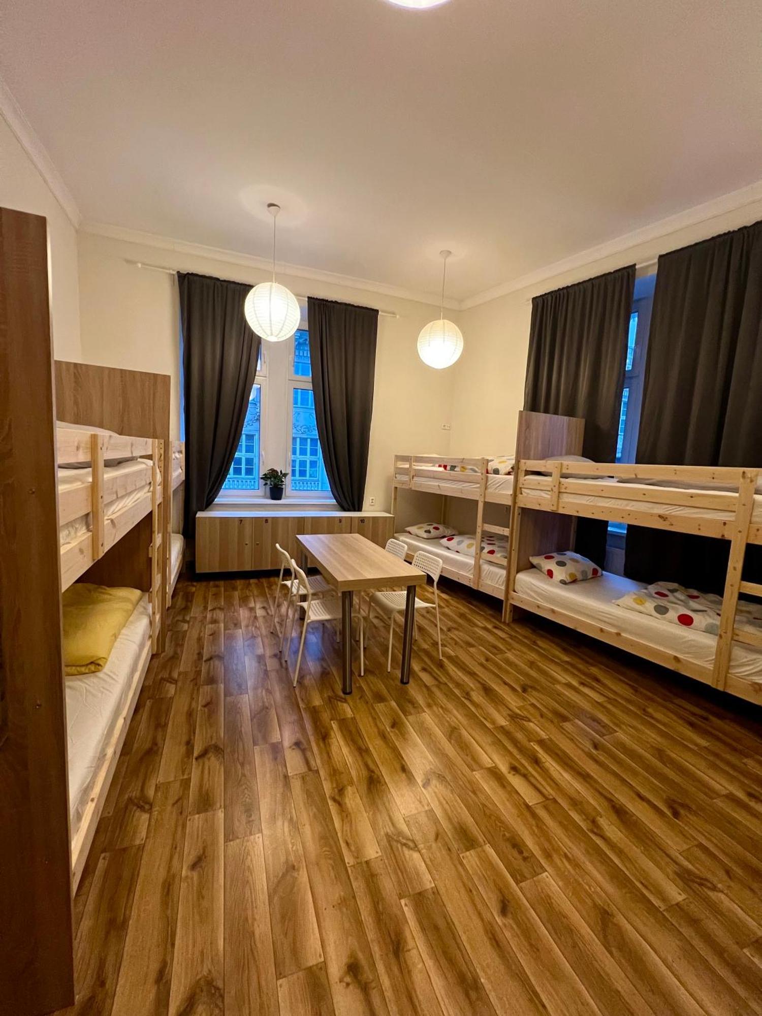 Fox Hostel Cracovie Extérieur photo